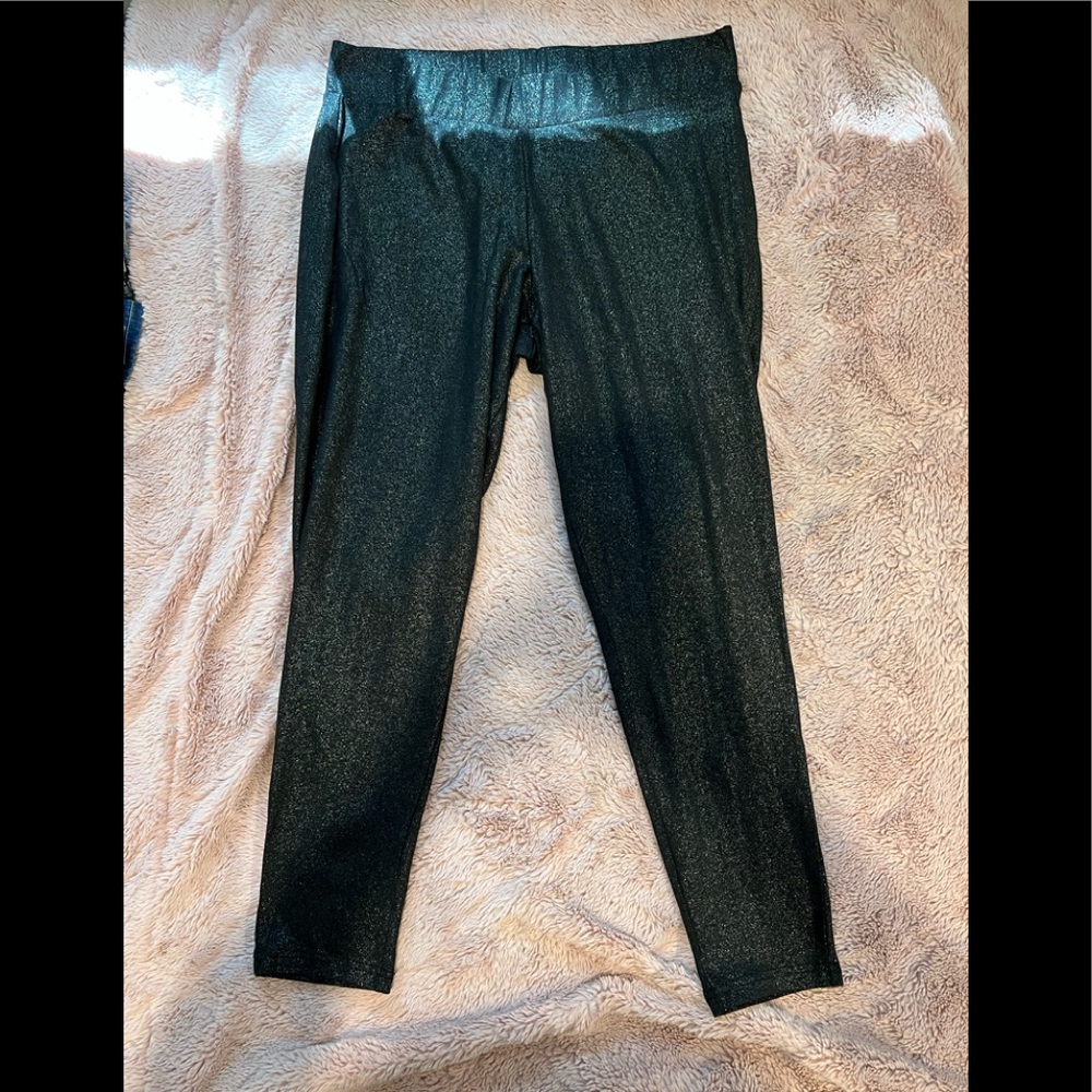 TORRID size 1 black leggings with gold shimmer